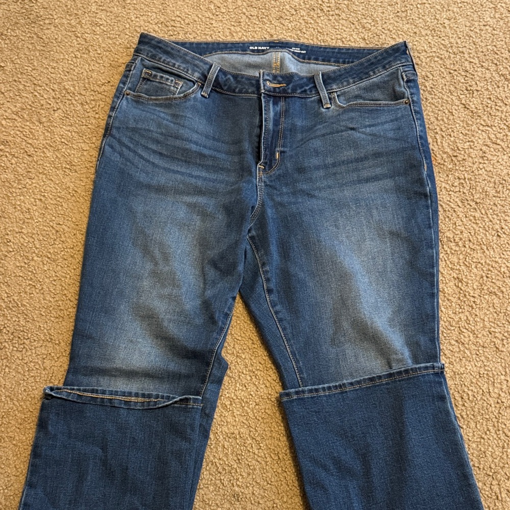 Old Navy Women's Flare Jeans in Deep Blue